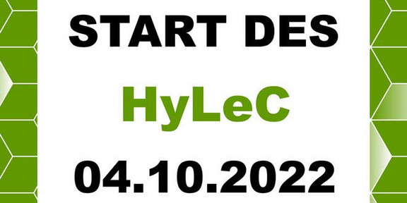 Start Hybrid Learning Center Schild zur Ankündigung Start des HyLeC