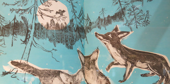 3 Füchse, Eichhörnchen, Eule und Maus im Wald (Zeichnung aus einem Bilderbuch)