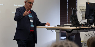 Rektor der TU Dortmund bei DGEG-Jubiläumsveranstaltung Rektor der TU Dortmund Prof. Dr. Manfred Bayer spricht bei DGEG-Jubiläumsveranstaltung
