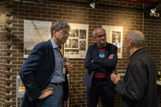 Referenten der Vortragsveranstaltung vor der Ausstellung "Loks und Leute Von links nach rechts: Dr. Joachim Kreische, Prof. Dr. Manfred Bayer, Rolf Swoboda